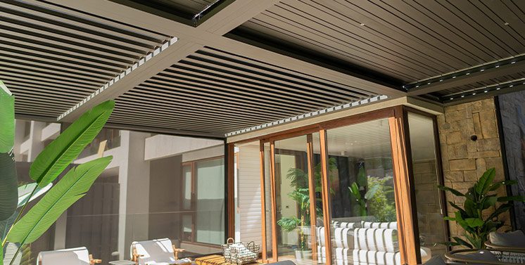 Pérgola Bioclimática Comercial Dominguez